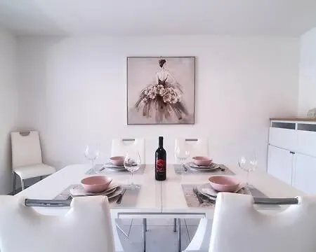 Residenza Vivian Deluxe شقة لوكارنو