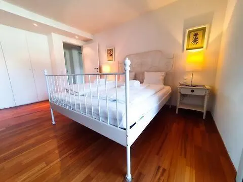 Residenza Vivian Deluxe Апартаменты *