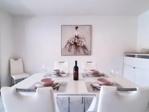 Residenza Vivian Deluxe Апартаменты Локарно